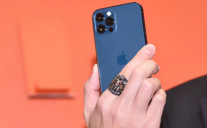 海兴苹果手机维修分享iPhone12系列重启方法教程 