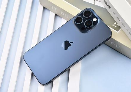 海兴苹果维修点分享iPhone 15 Pro Max屏幕更换全新实操风险 